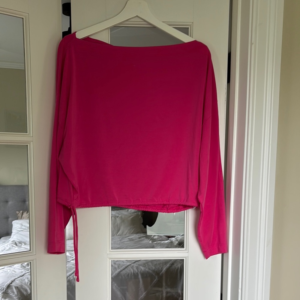Athleta Pink Long Sleeve Crop top